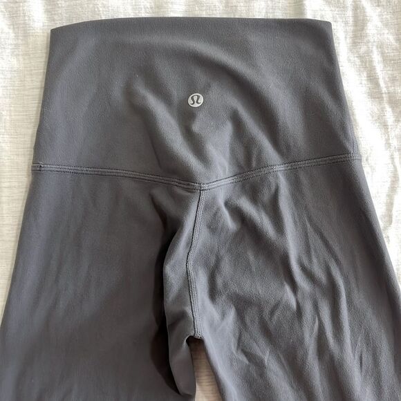 Lululemon Align Crop 21 inch Gray Size 2 Mid Rise - Picture 7 of 10